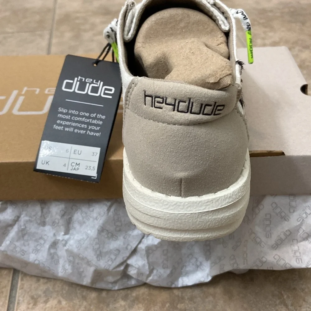 Hey dude Wendy Star White Shoes - Picture 6 of 8